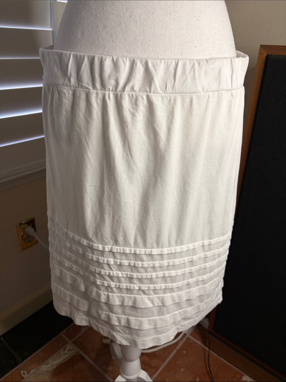 💟🤍Mod-O-Doe White Tiered 100% Cotton Skirt With Wide Elastic Waistband Size L
